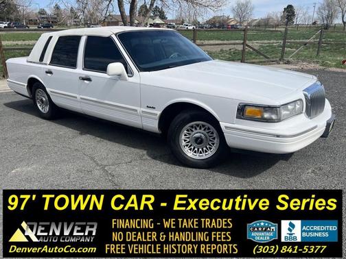 Photo 1 of 24 of 1997 Lincoln Town Car Executive