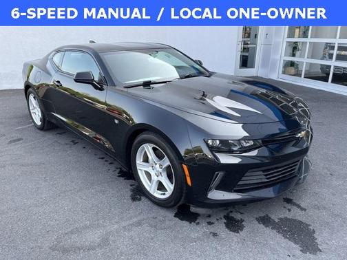 Photo 1 of 27 of 2016 Chevrolet Camaro 1LT