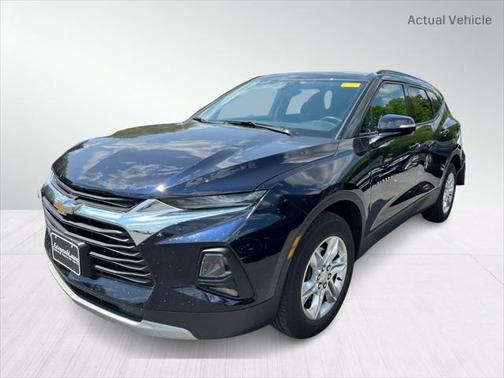 Photo 2 of 3 of 2020 Chevrolet Blazer 2LT