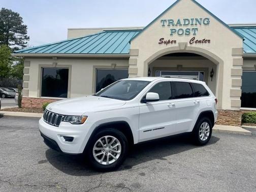 Photo 3 of 29 of 2021 Jeep Grand Cherokee Laredo