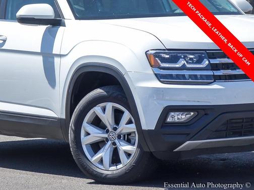 Photo 3 of 23 of 2018 Volkswagen Atlas 3.6L SE w/Technology