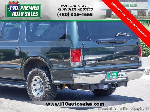 Photo 5 of 17 of 2004 Ford Excursion XLT