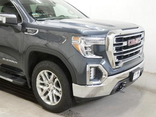 Photo 2 of 30 of 2021 GMC Sierra 1500 SLT