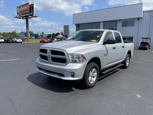 Photo 3 of 10 of 2018 RAM 1500 Express
