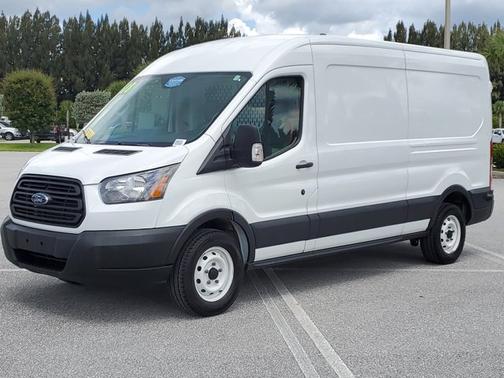 Photo 3 of 26 of 2018 Ford Transit-150 Base
