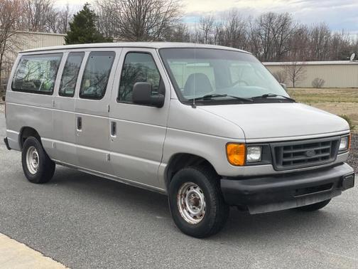 Photo 1 of 19 of 2003 Ford E150 XL
