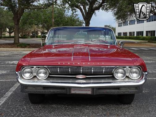 Photo 2 of 99 of 1961 Oldsmobile Starfire Convertible