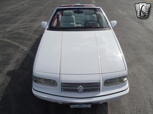 Photo 3 of 99 of 1994 Chrysler LeBaron GTC