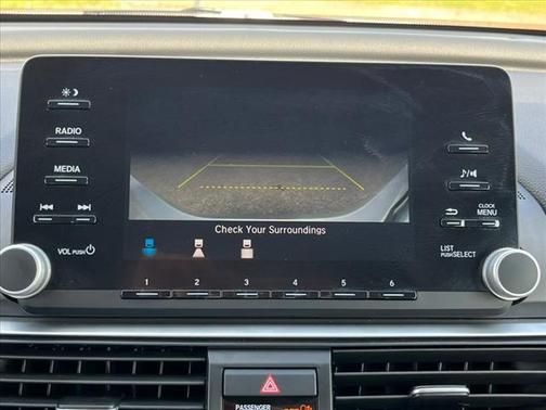 Photo 5 of 20 of 2019 Honda Accord LX