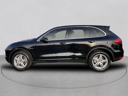 Photo 5 of 32 of 2014 Porsche Cayenne Hybrid S
