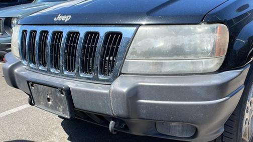 Photo 3 of 10 of 2002 Jeep Grand Cherokee Laredo