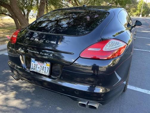 Photo 4 of 20 of 2012 Porsche Panamera Turbo S