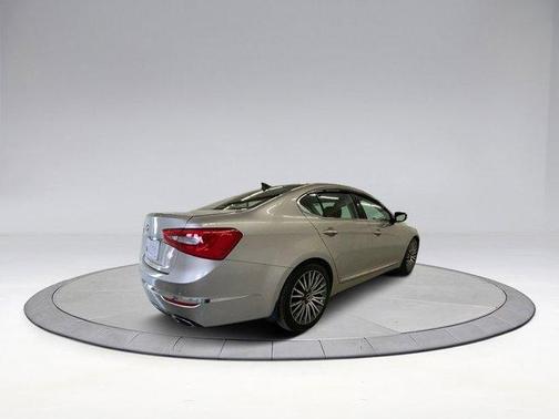 Photo 4 of 42 of 2014 Kia Cadenza Premium