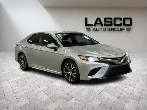 Photo 1 of 28 of 2020 Toyota Camry SE