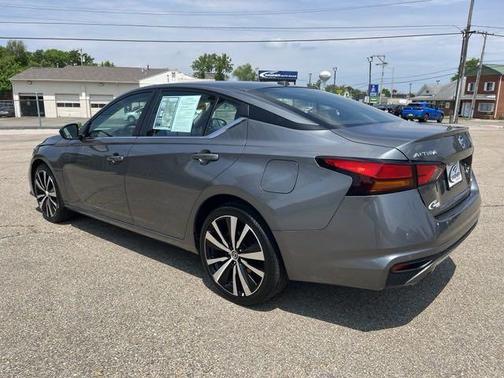 Photo 5 of 22 of 2021 Nissan Altima SR Intelligent AWD