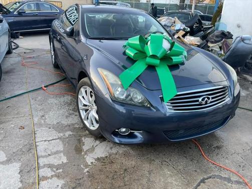 Photo 2 of 50 of 2011 INFINITI G37x Base