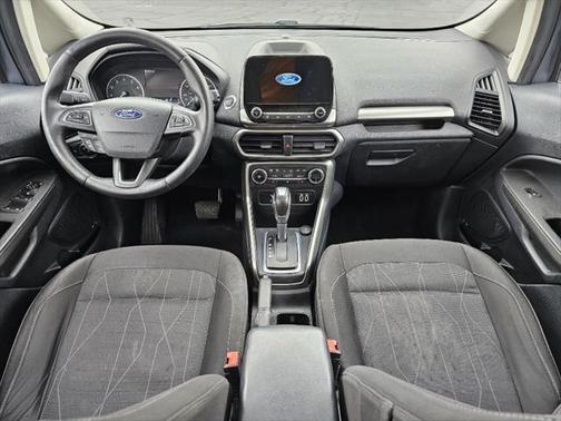 Photo 5 of 45 of 2018 Ford EcoSport SE