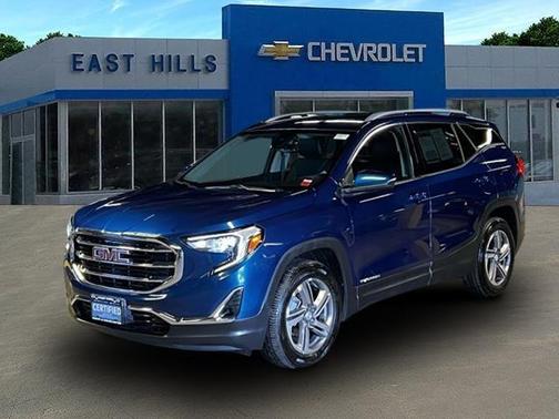 Photo 1 of 50 of 2020 GMC Terrain SLT