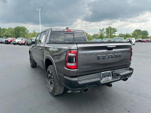 Photo 4 of 16 of 2019 RAM 1500 Rebel