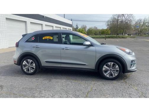 Photo 4 of 37 of 2019 Kia Niro EV EX Premium