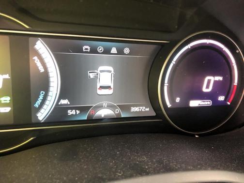 Photo 4 of 16 of 2019 Kia Niro EV EX Premium