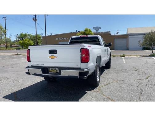 Photo 2 of 31 of 2016 Chevrolet Silverado 1500 LT