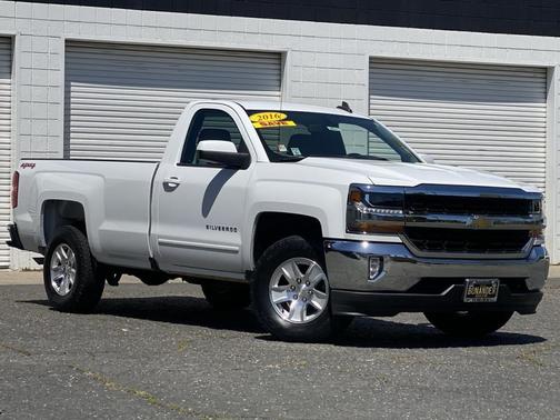 Photo 1 of 31 of 2016 Chevrolet Silverado 1500 LT