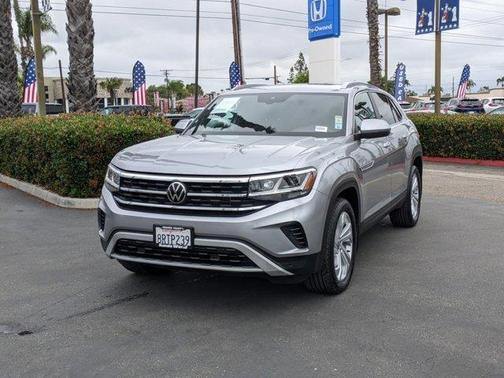 Photo 4 of 25 of 2020 Volkswagen Atlas Cross Sport 3.6L V6 SEL