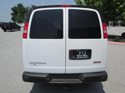 Photo 4 of 30 of 2022 GMC Savana 2500 LS