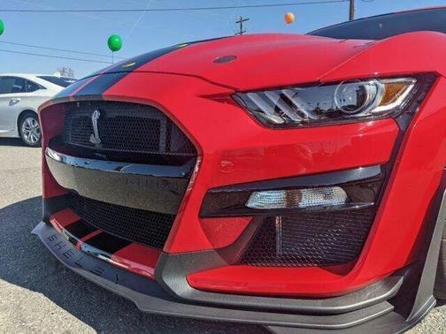 Photo 4 of 33 of 2020 Ford Shelby GT500 Base