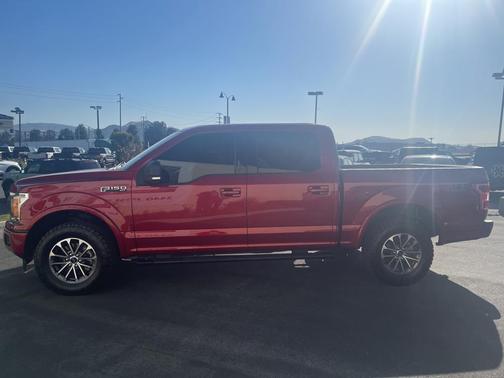 Photo 3 of 38 of 2019 Ford F-150 XLT