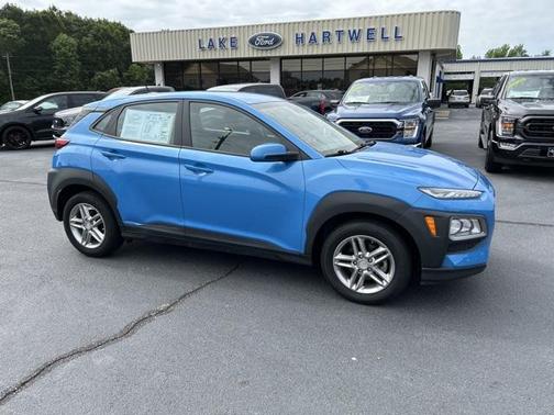 Photo 1 of 30 of 2019 Hyundai Kona SE