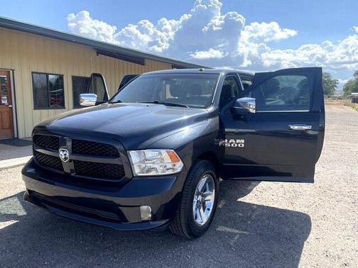 Photo 2 of 44 of 2017 RAM 1500 Tradesman/Express