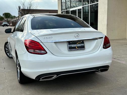 Photo 3 of 12 of 2017 Mercedes-Benz C-Class C 300