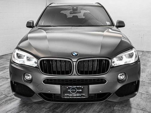 Photo 2 of 50 of 2018 BMW X5 xDrive35i