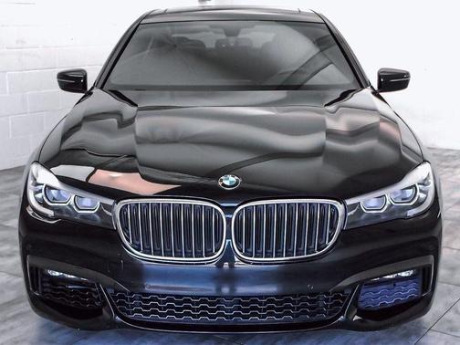 Photo 2 of 55 of 2017 BMW 740e xDrive iPerformance
