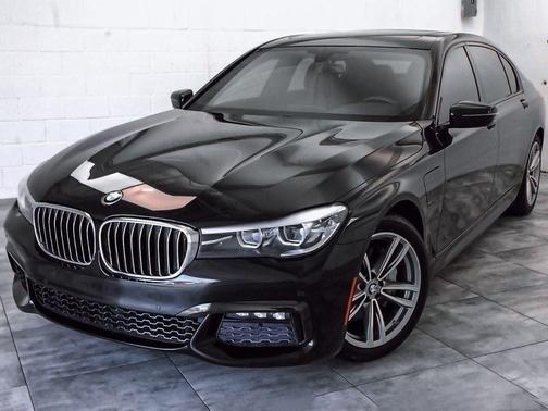 Photo 1 of 55 of 2017 BMW 740e xDrive iPerformance