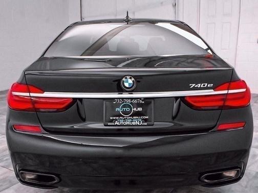 Photo 5 of 55 of 2017 BMW 740e xDrive iPerformance