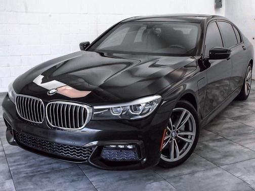 Photo 1 of 55 of 2017 BMW 740e xDrive iPerformance