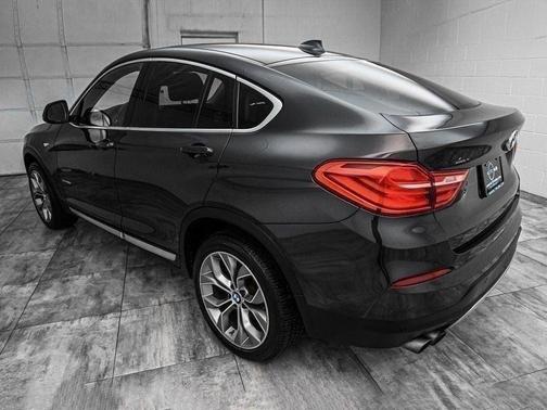 Photo 4 of 45 of 2017 BMW X4 xDrive 28i