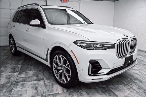 Photo 3 of 48 of 2020 BMW X7 xDrive40i