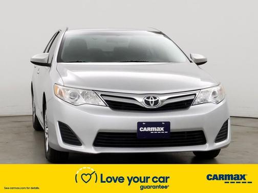 Photo 5 of 24 of 2012 Toyota Camry LE