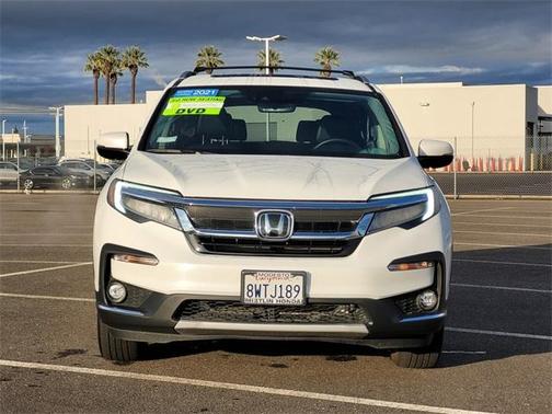 Photo 3 of 35 of 2021 Honda Pilot Elite