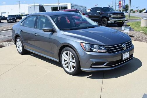 Photo 1 of 26 of 2019 Volkswagen Passat 2.0T Wolfsburg