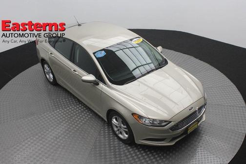 Photo 3 of 61 of 2018 Ford Fusion SE