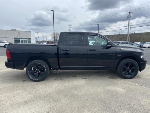 Photo 2 of 15 of 2019 RAM 1500 Classic Lone Star