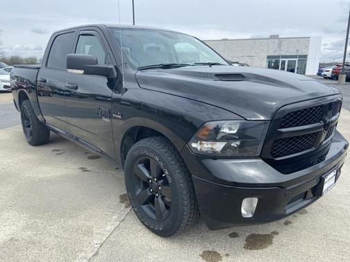 Photo 1 of 15 of 2019 RAM 1500 Classic Lone Star