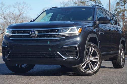 Photo 4 of 43 of 2021 Volkswagen Atlas 3.6 V6 SE w/ Technology R-Line