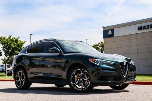 Photo 1 of 38 of 2019 Alfa Romeo Stelvio Ti
