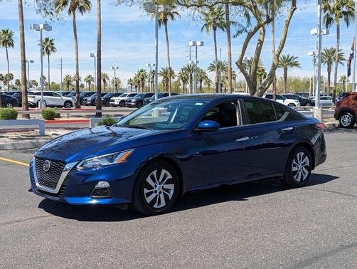Photo 1 of 29 of 2020 Nissan Altima 2.5 S